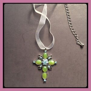 Cross Chocker/Pendant